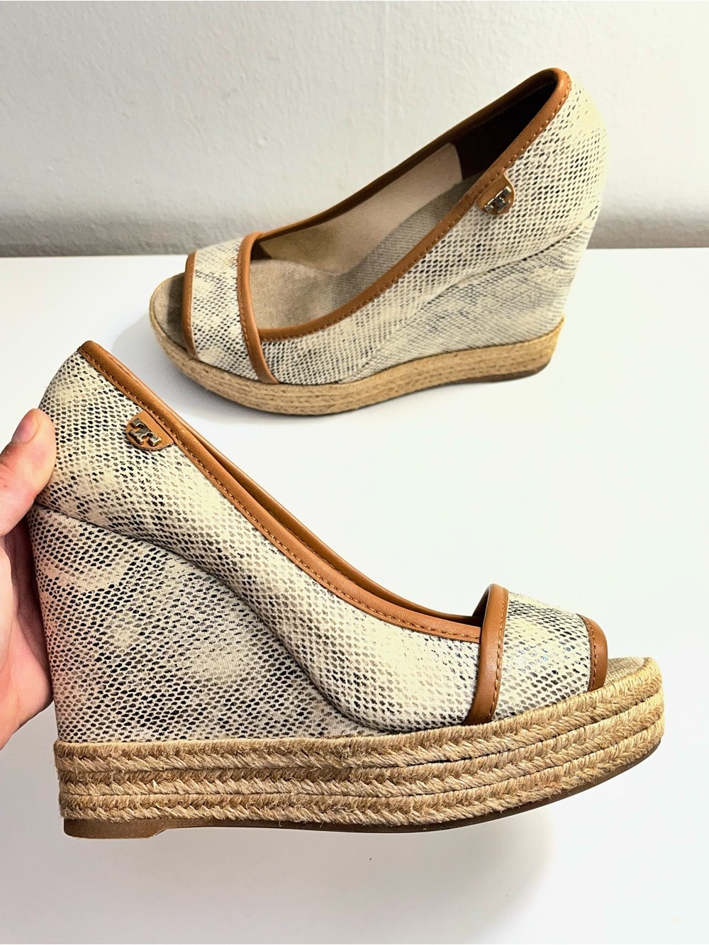 Tory Burch Majorca Snake Print Canvas Espadrille Wedges Size 6.5